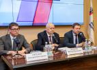 Открыли Круглый стол В.М.Черепов, А.Ю.Хитров, Д.В.Ефремов